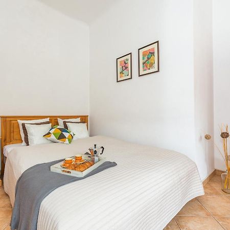 Zbawiciela Square P&O Serviced Apartments Варшава Екстериор снимка